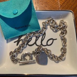 Tiffany & Co. toggle chain necklace.